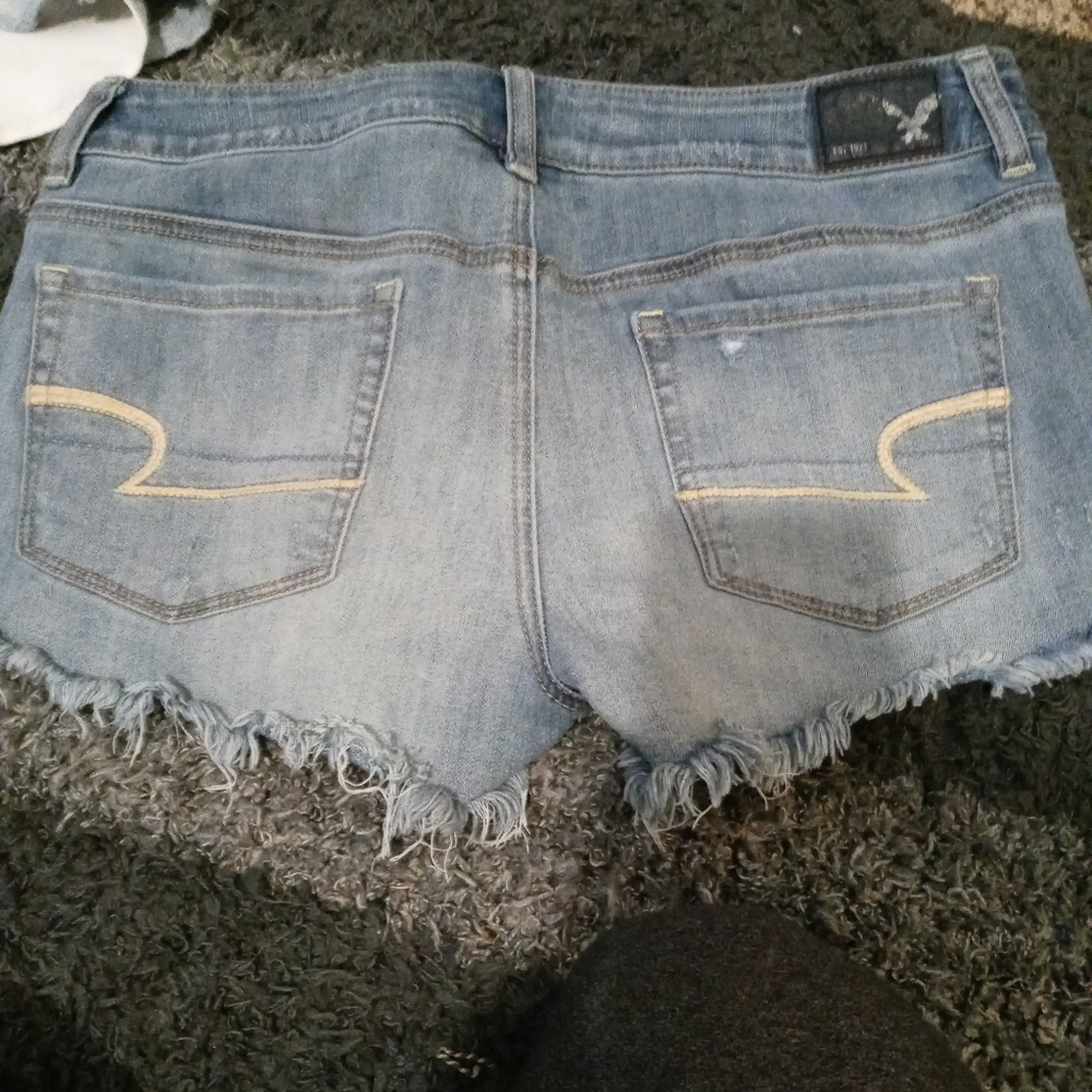 Shorts - Picture 2 of 3